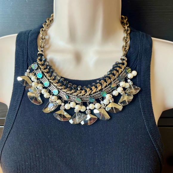 Zara statement bib necklace - Picture 3 of 8